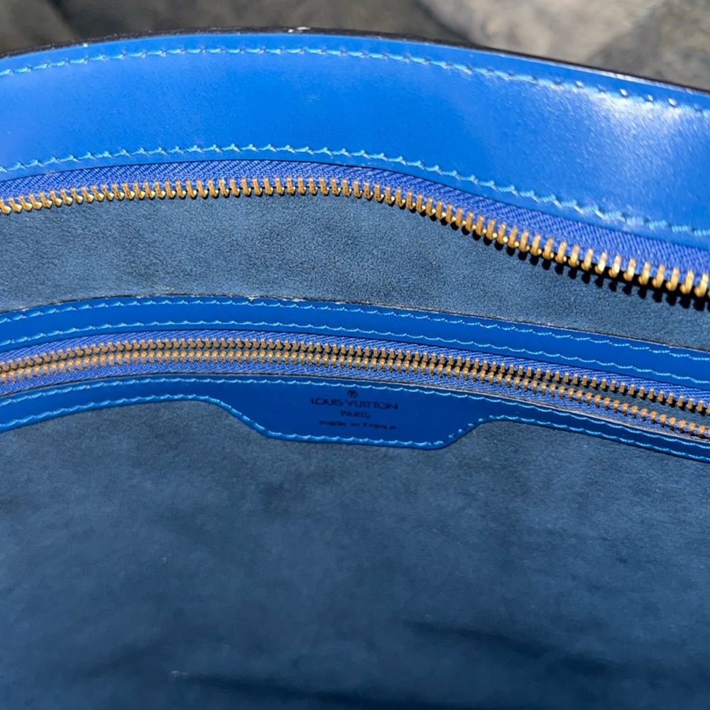Women’s or Men’s Louis Vuitton Blue Epi Saint Jacques Bag! Excellent Condition - Picture 15 of 17